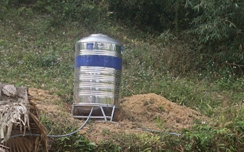  Xã Thúy Sơn 65 hộ nghèo người DTTS được cấp bồn chứa nước sinh hoạt